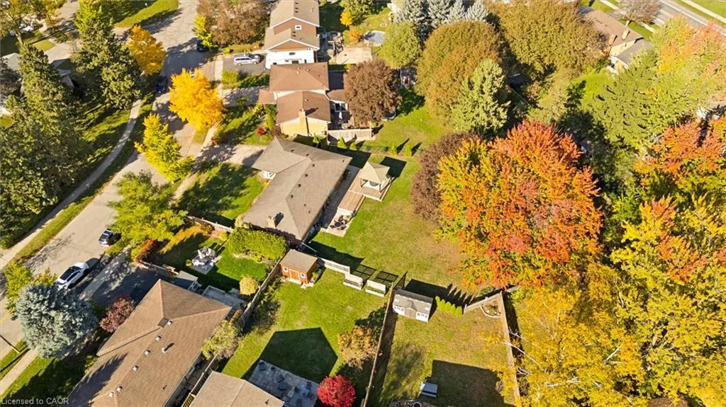 18 Evelyn Crescent