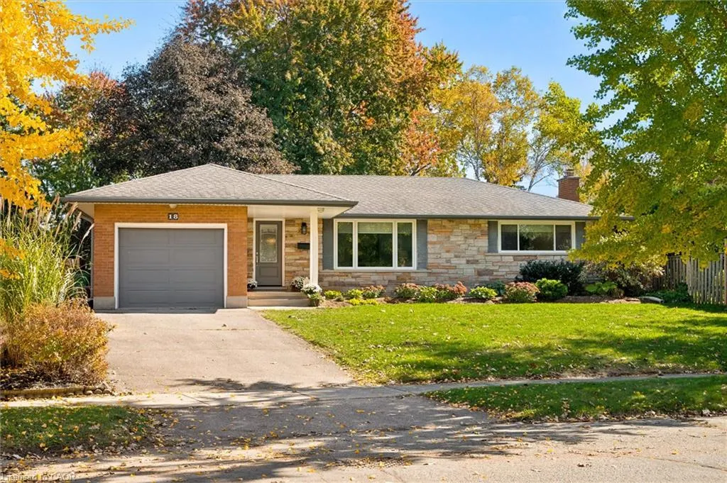 18 Evelyn Crescent