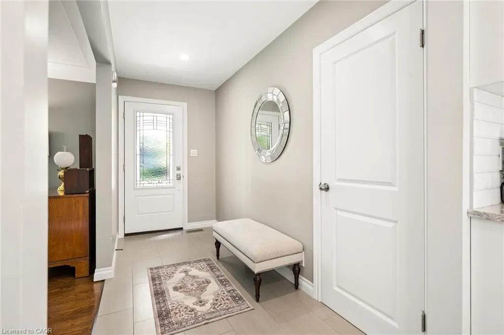 18 Evelyn Crescent