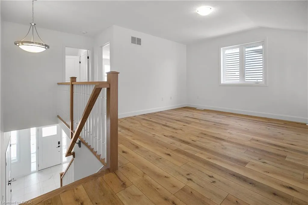 26 Beachwalk Crescent