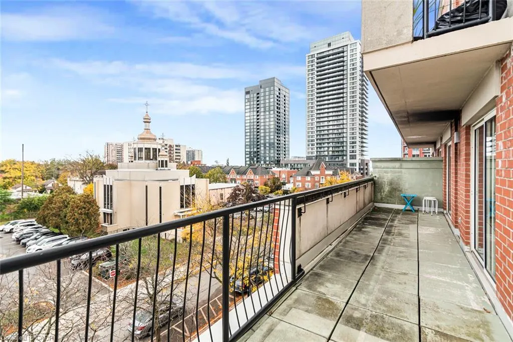 430 Pearl Street #403