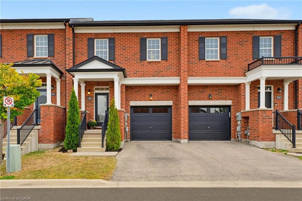 739 Banks Crescent