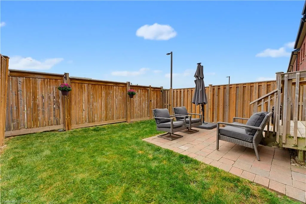 739 Banks Crescent