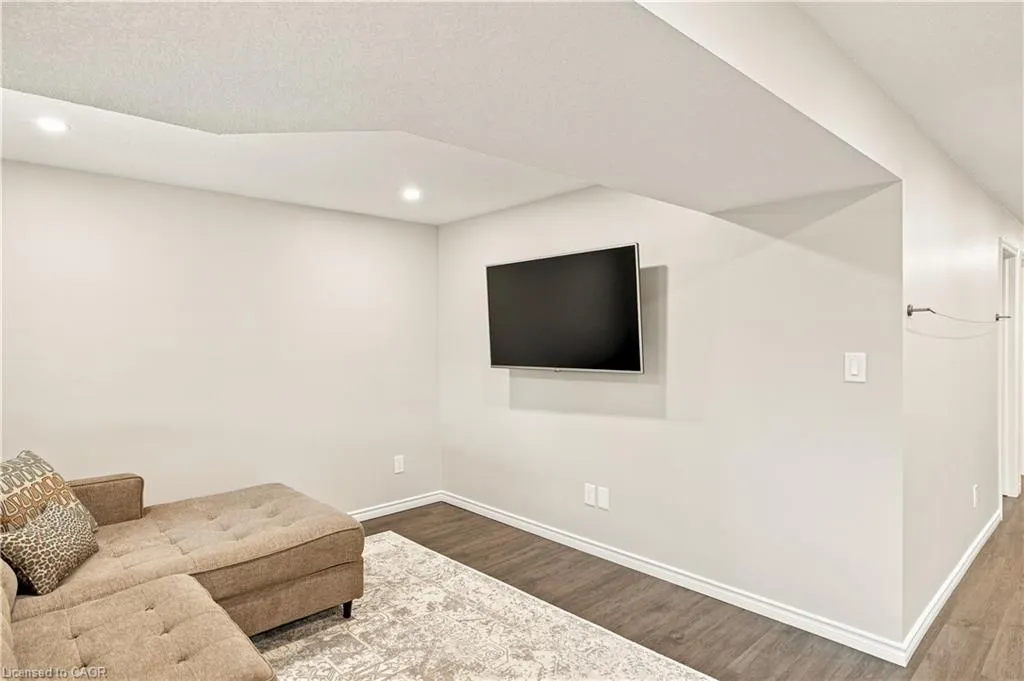 558 Starwood Drive