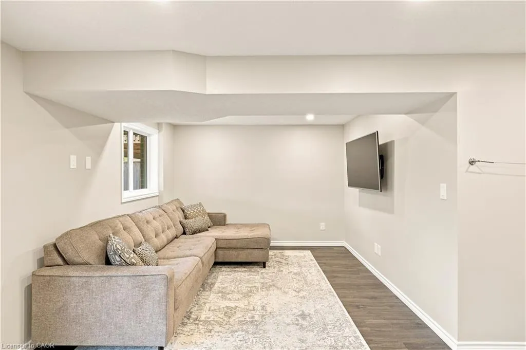 558 Starwood Drive