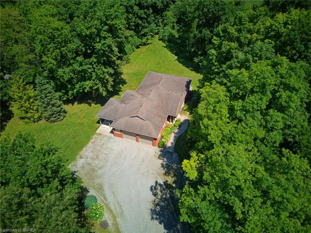 301 Governors Road E