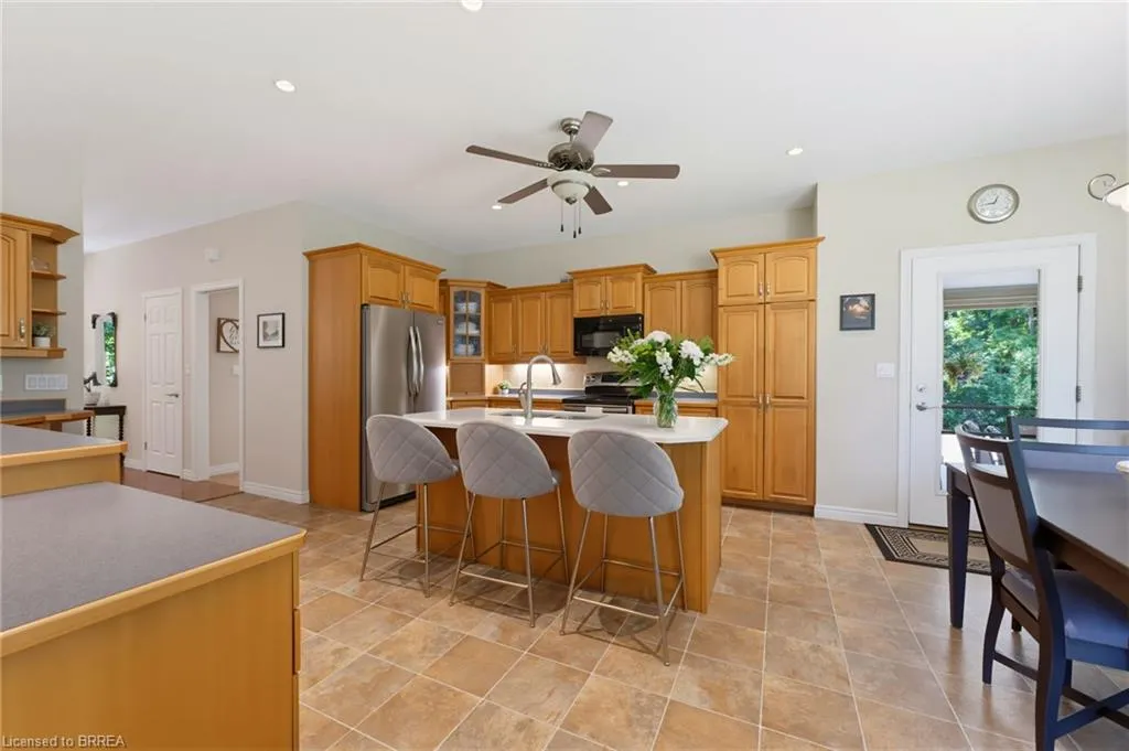 301 Governors Road E