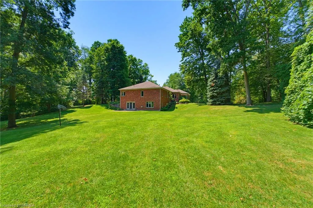 301 Governors Road E