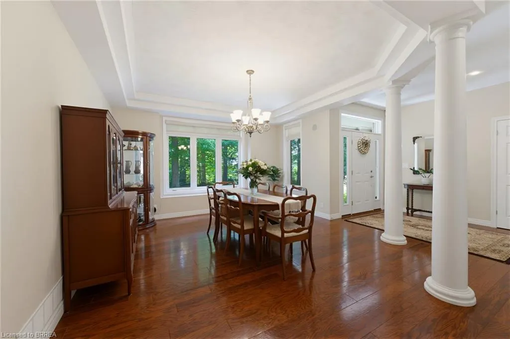 301 Governors Road E