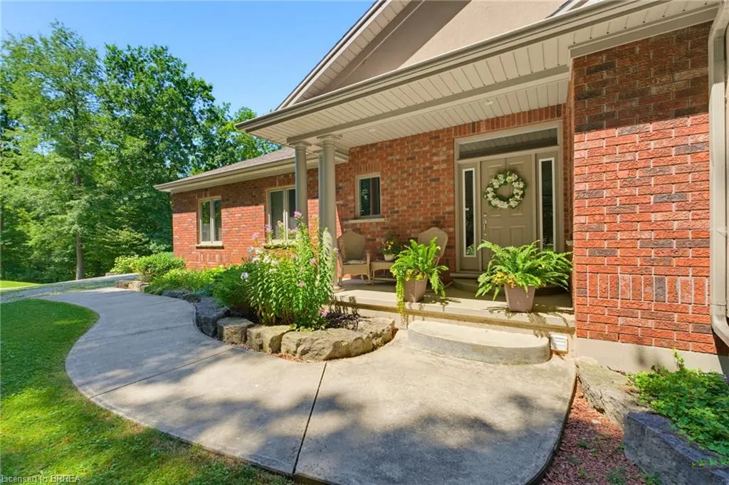 301 Governors Road E