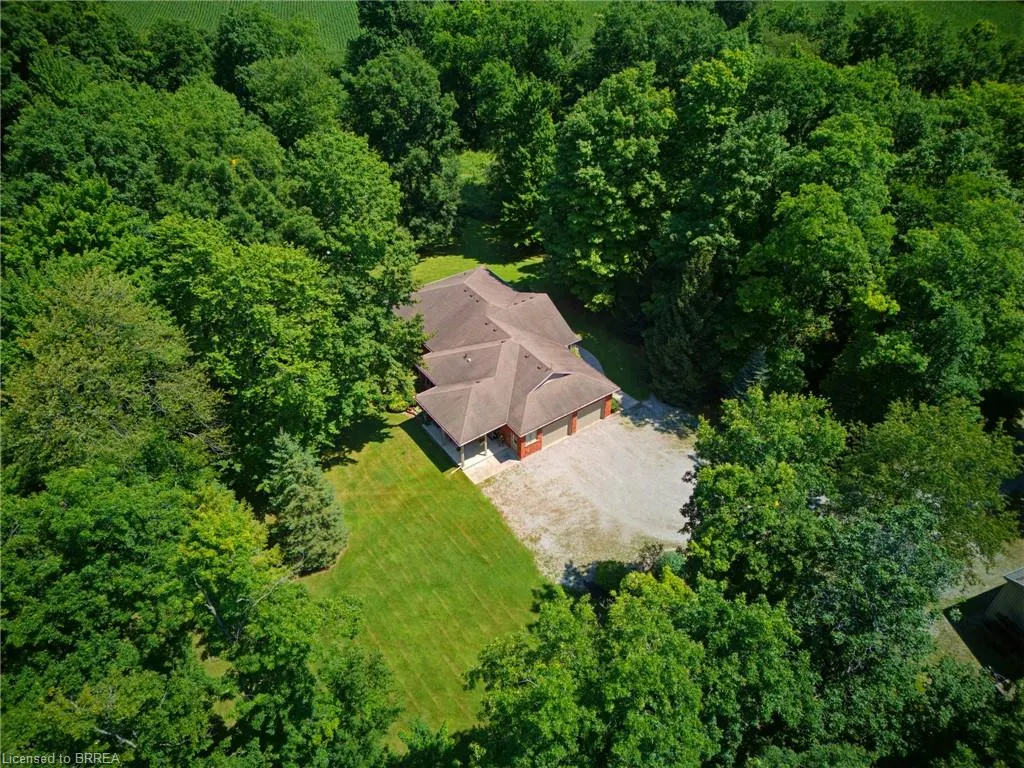 301 Governors Road E