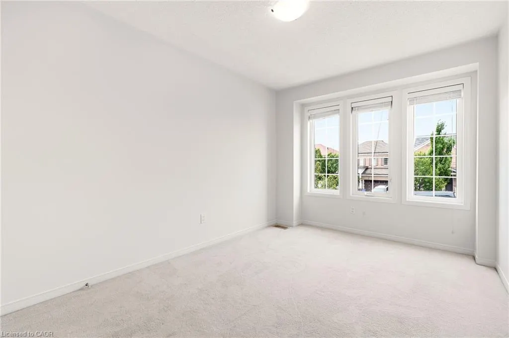 215 Nisbet Boulevard
