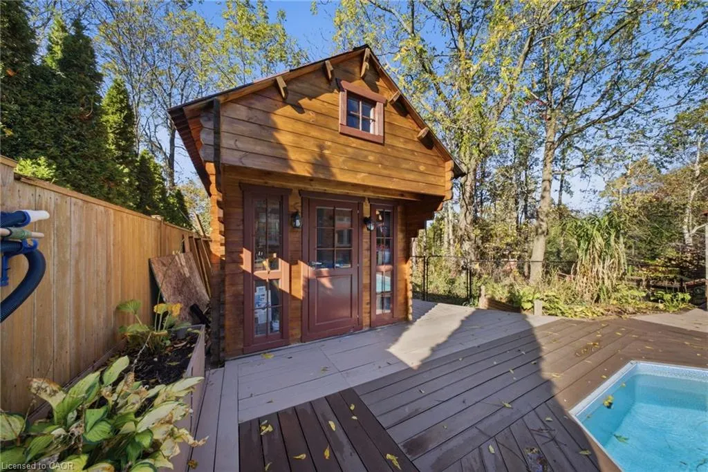 95 Tollgate Drive