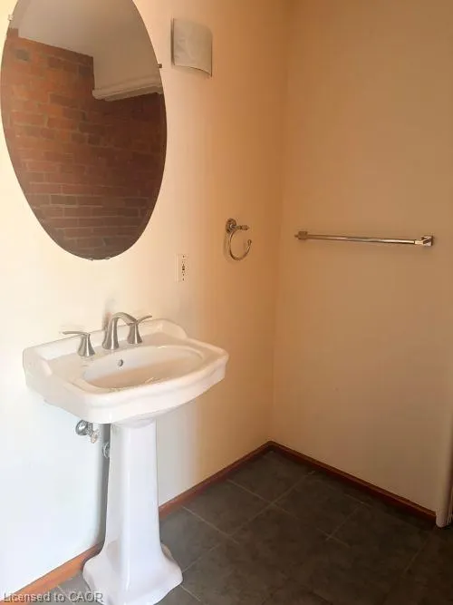 357 Hunter Street W #22