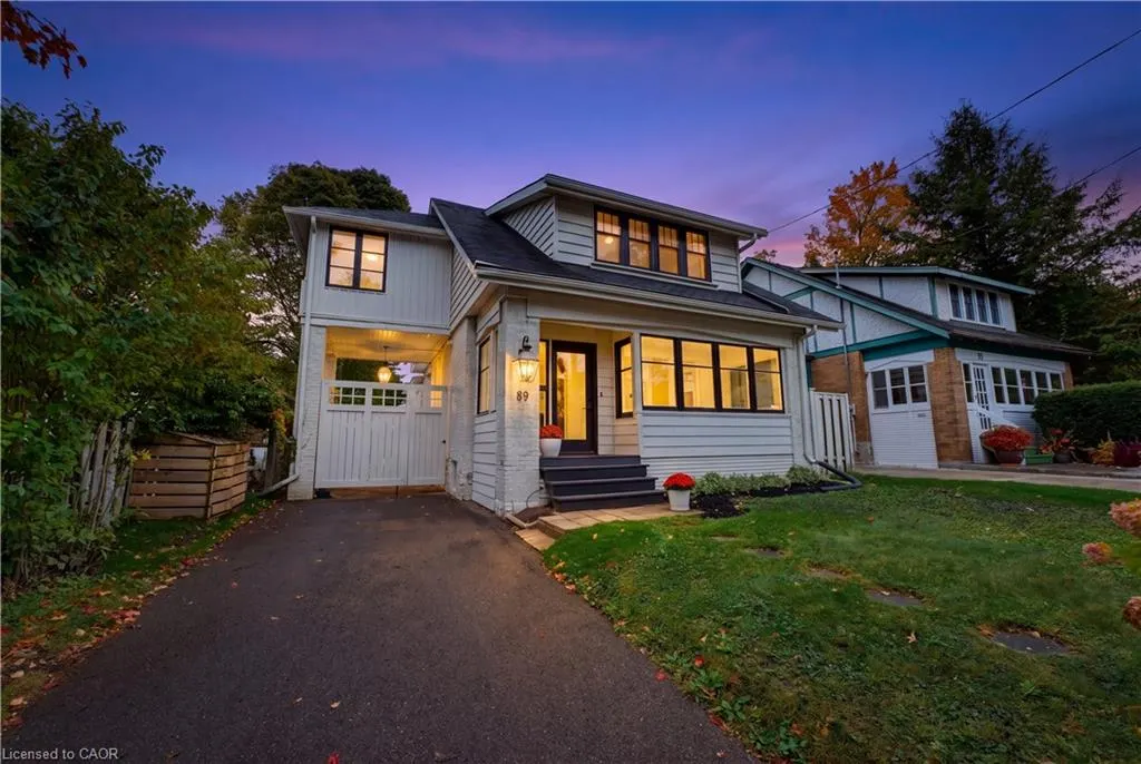 89 Allen Street W