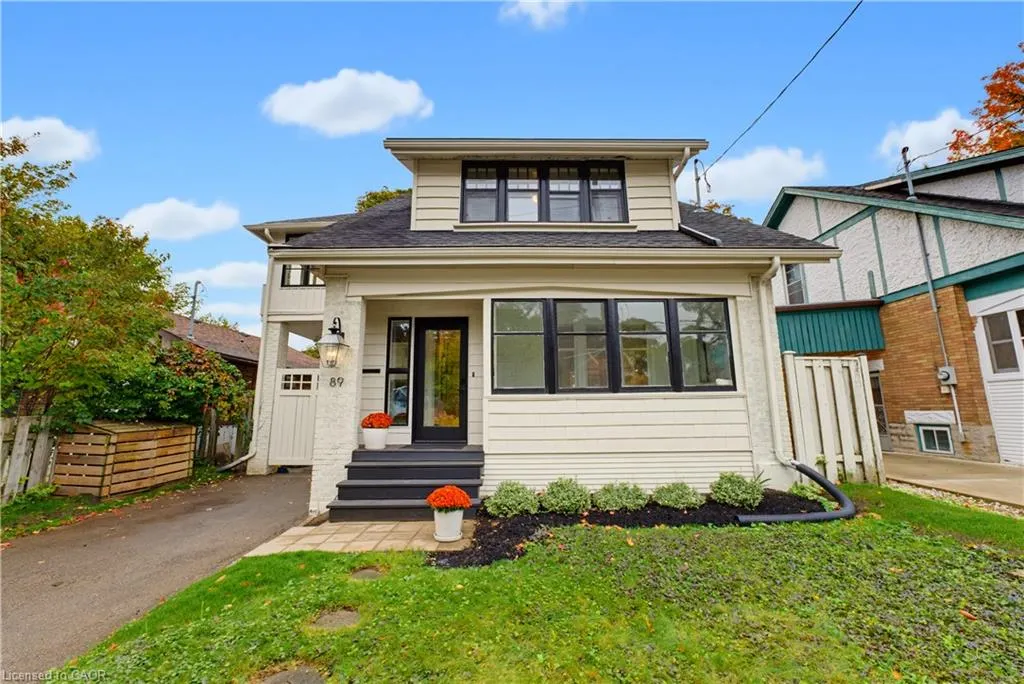 89 Allen Street W