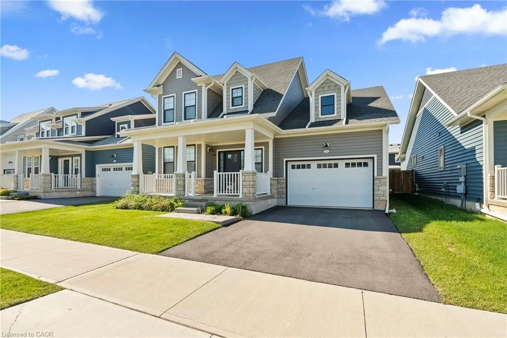 26 Beachwalk Crescent