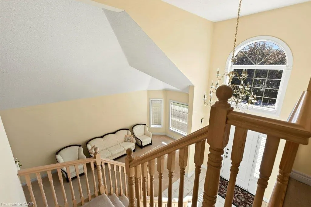 13 Chianti Crescent