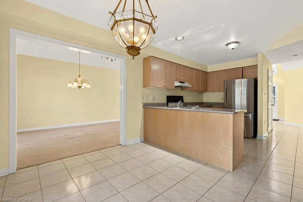 13 Chianti Crescent