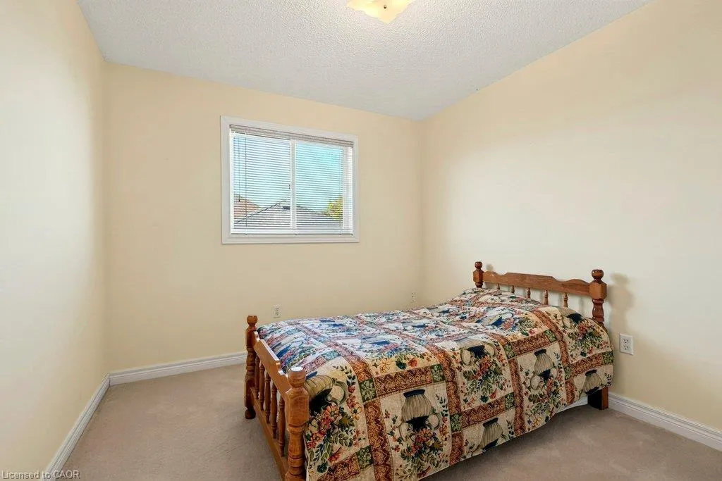 13 Chianti Crescent