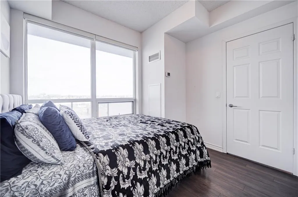 15 James Finlay Way #712