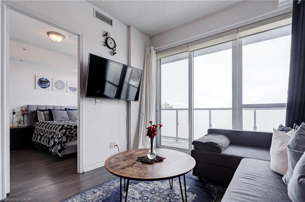 15 James Finlay Way #712