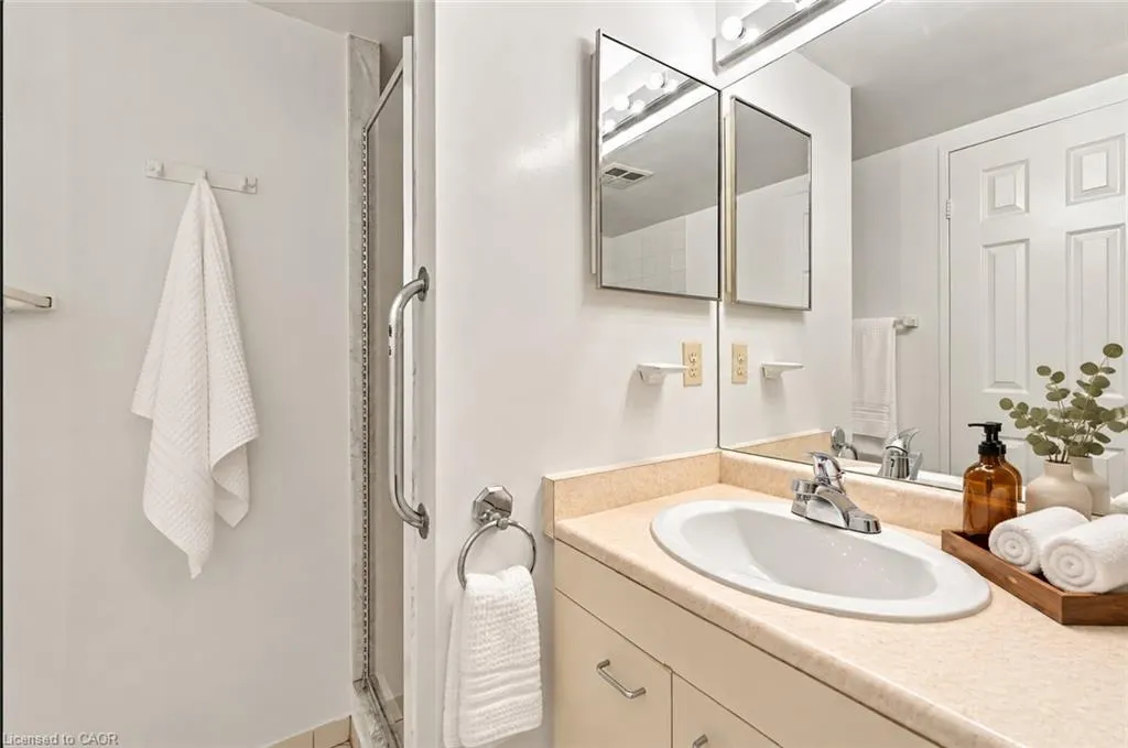 350 Rathburn Road W #808