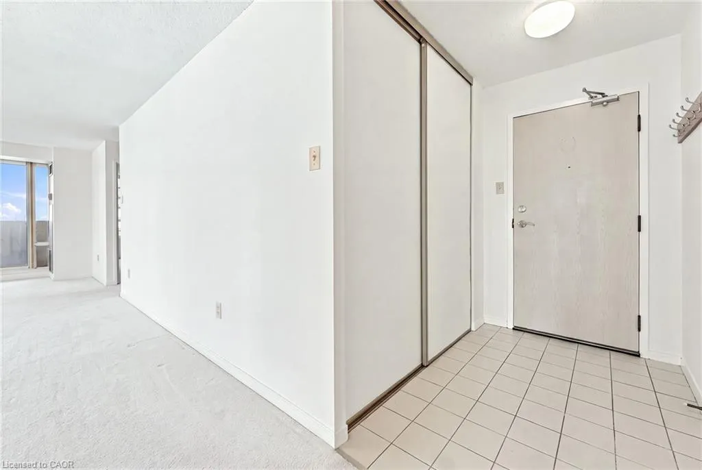 350 Rathburn Road W #808