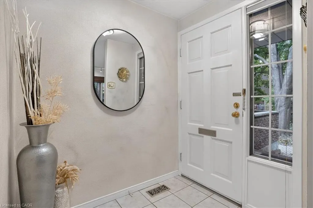 250 Kingswood Drive #6