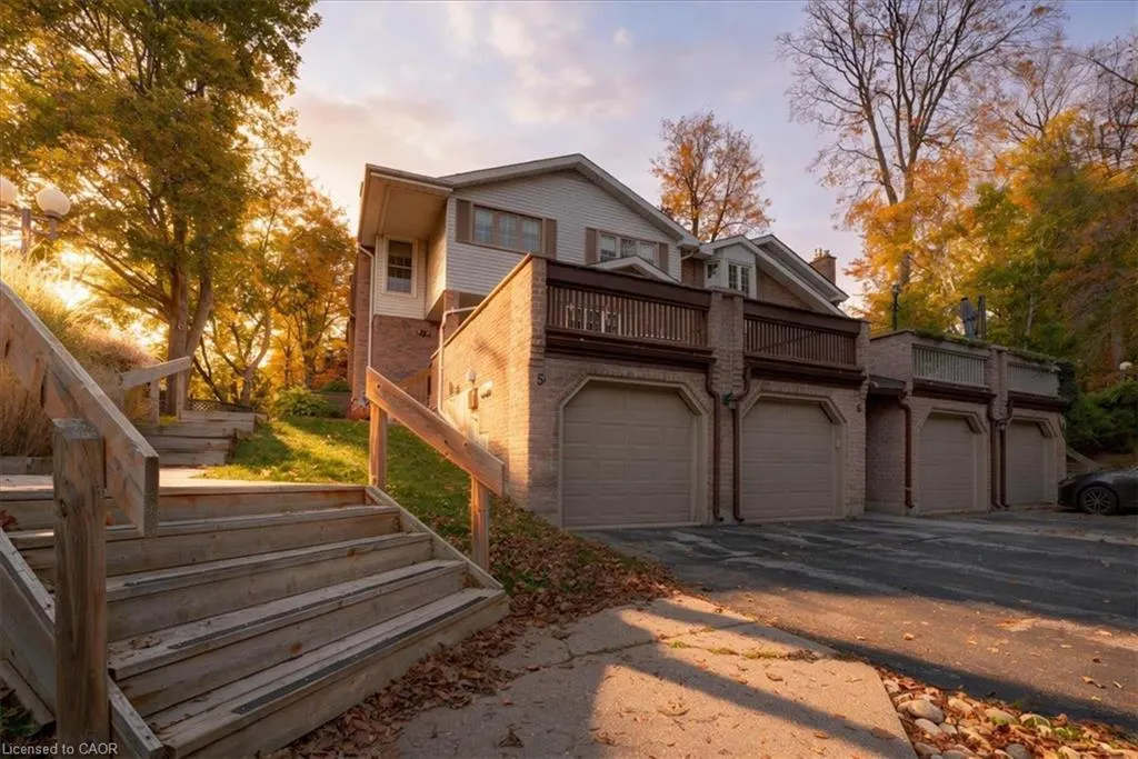250 Kingswood Drive #6