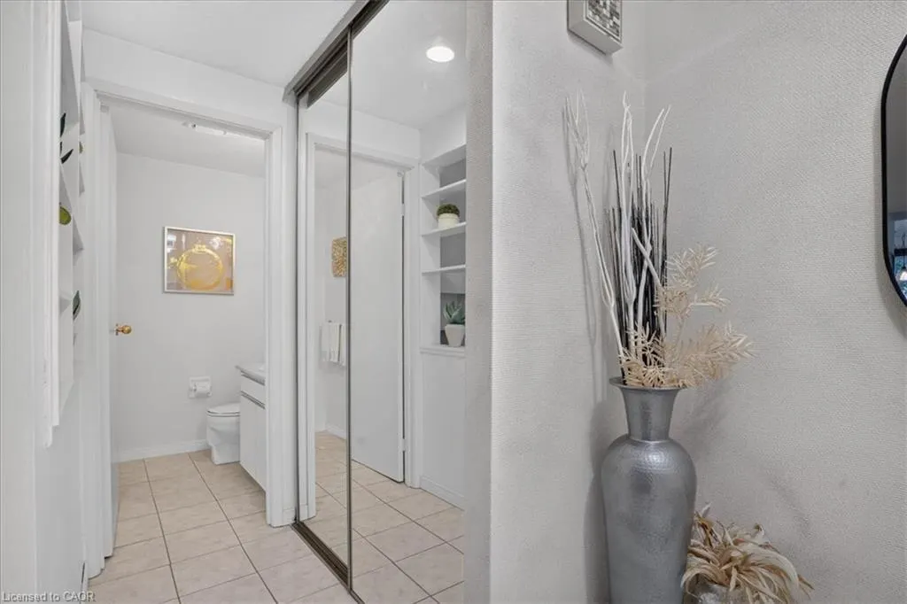 250 Kingswood Drive #6