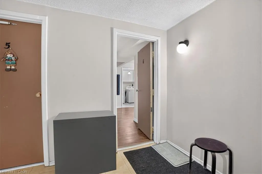 250 Kingswood Drive #6