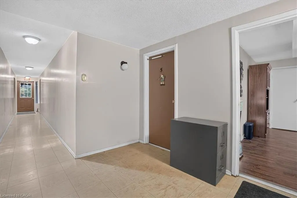250 Kingswood Drive #6