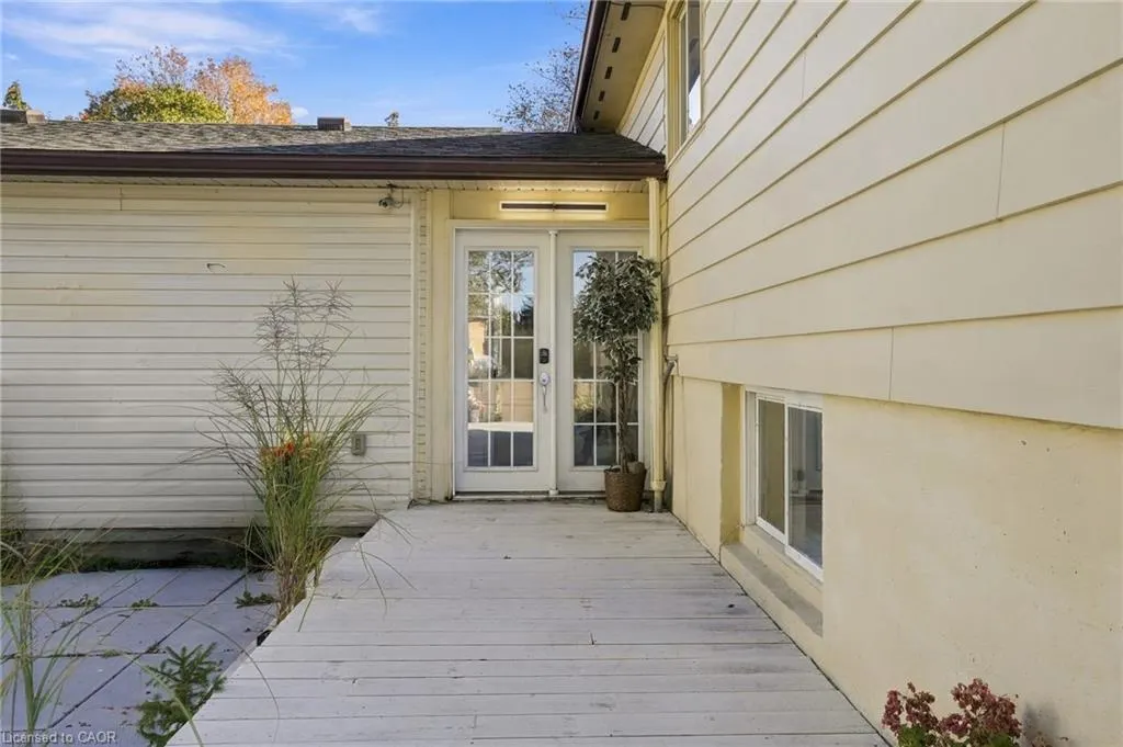 84 Elgar Avenue
