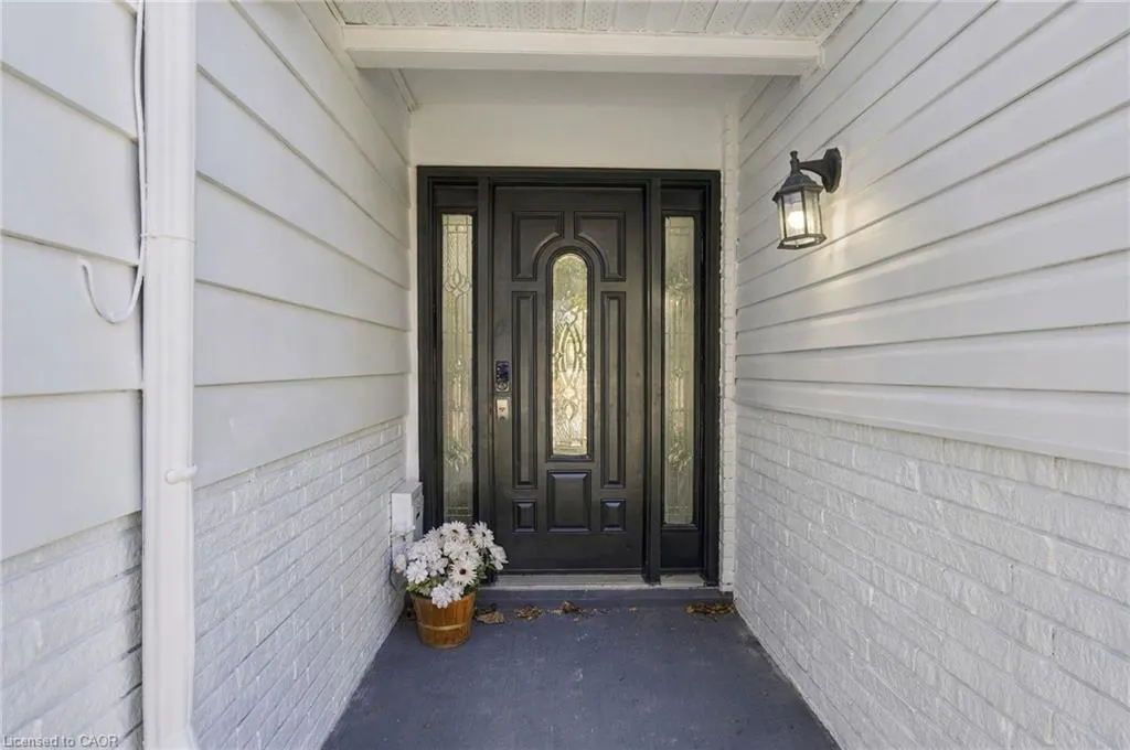 84 Elgar Avenue