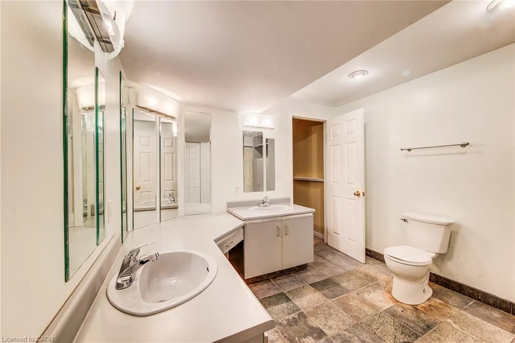 13 Gateview Drive