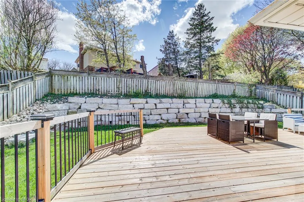 13 Gateview Drive