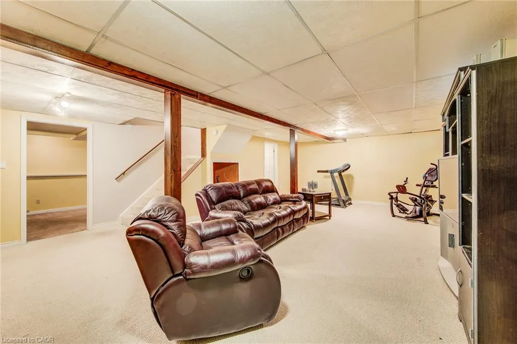 13 Gateview Drive