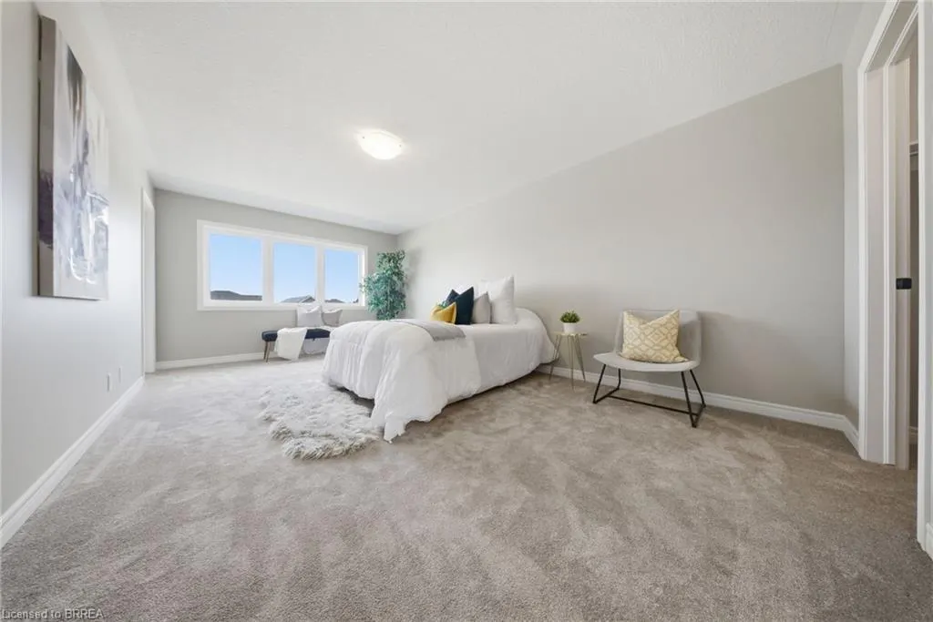 251 Lafayette Street E
