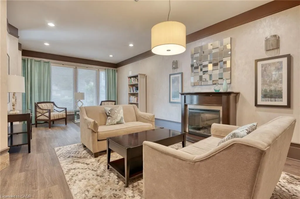 67 Caroline Street S #13A