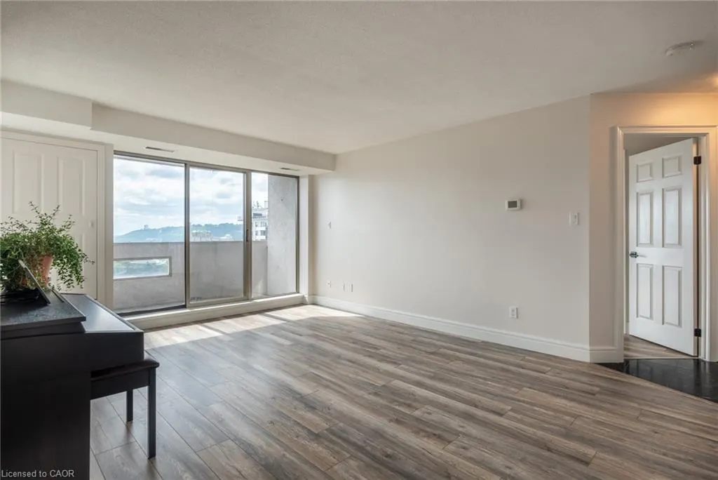 67 Caroline Street S #13A