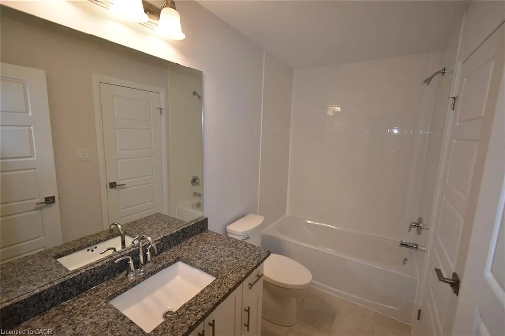 2362 New Street #4