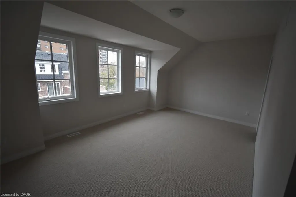 2362 New Street #4