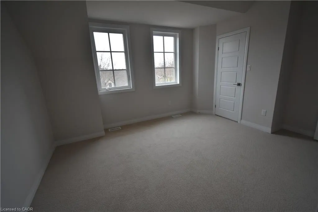 2362 New Street #4