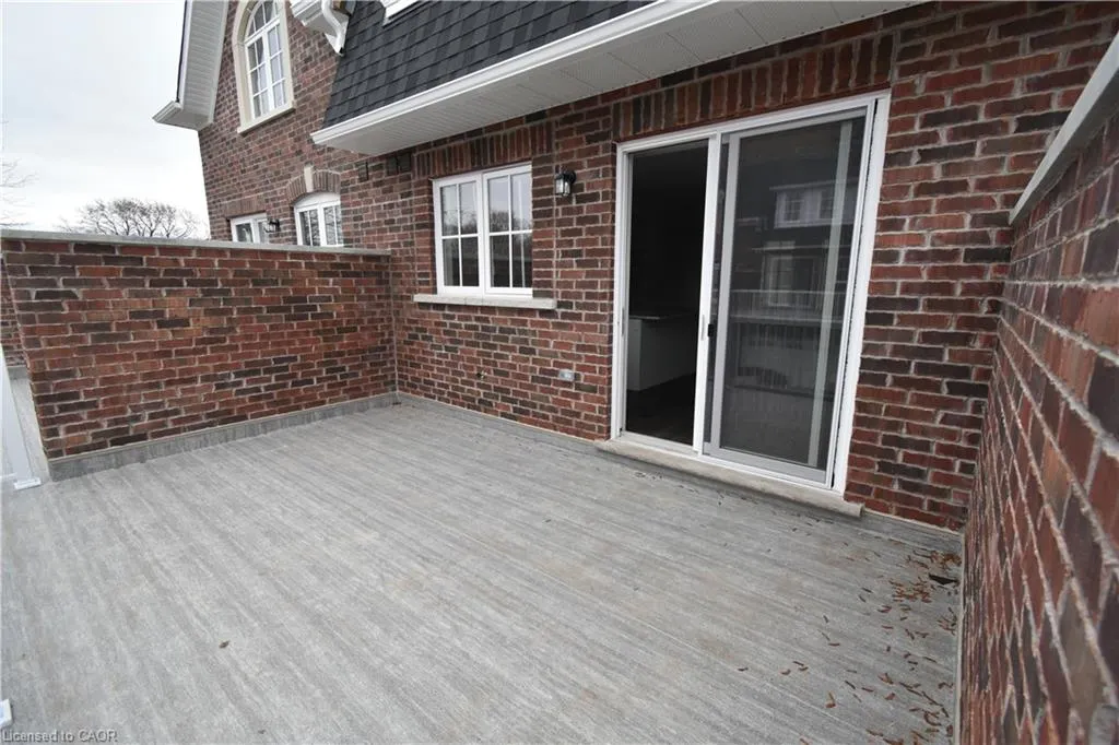 2362 New Street #4