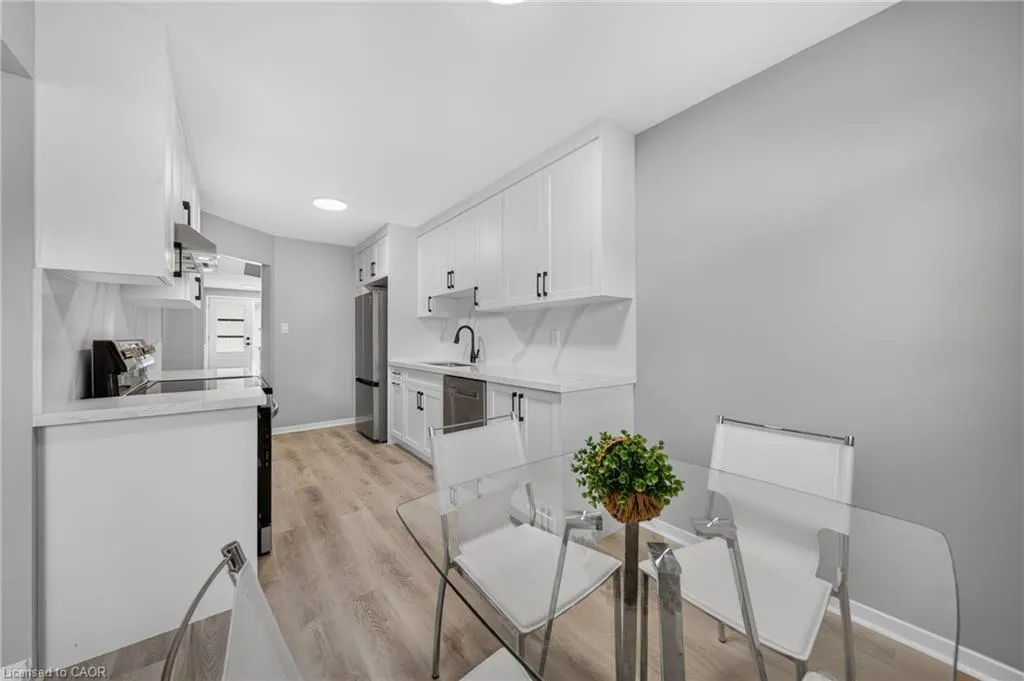 4353 Sawmill Valley Drive