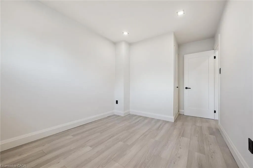 5475 Lakeshore Road #107