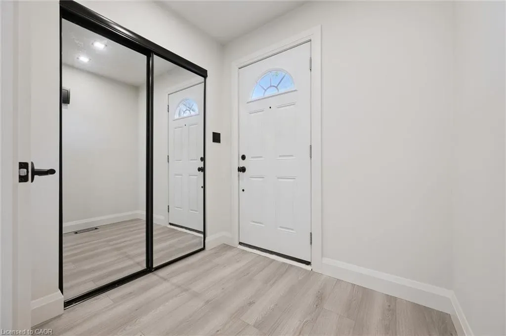 5475 Lakeshore Road #107