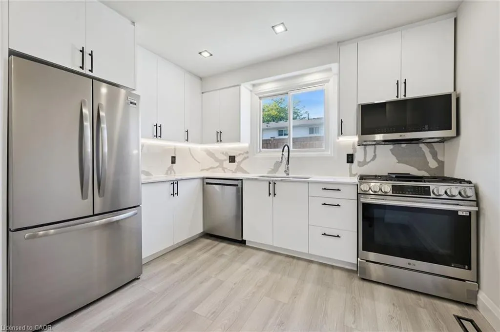 5475 Lakeshore Road #107
