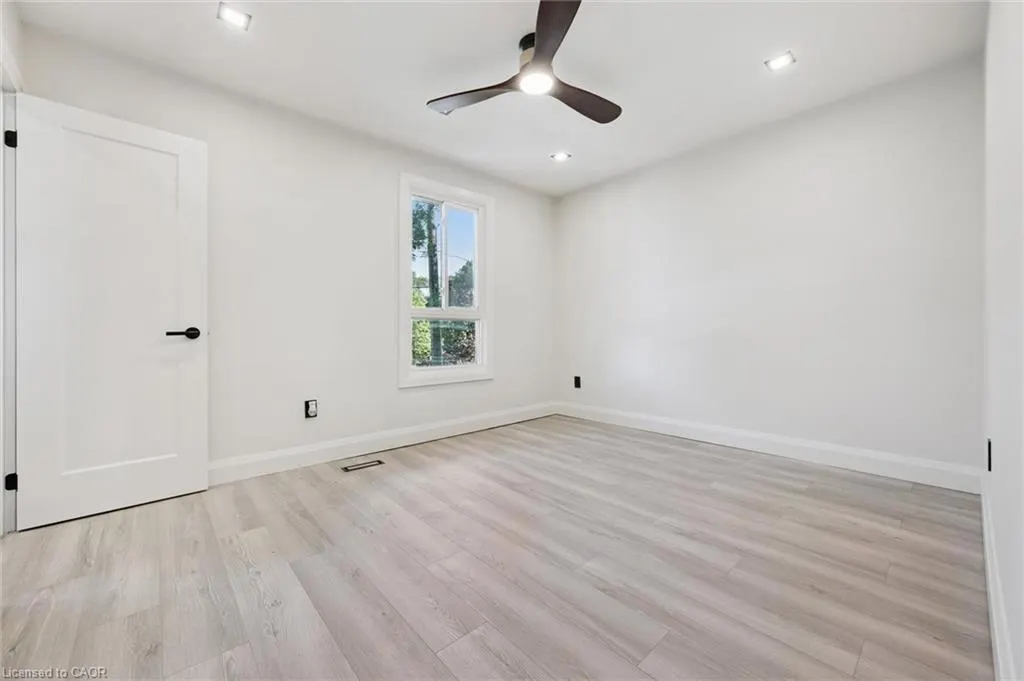 5475 Lakeshore Road #107